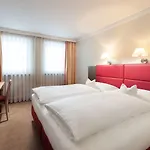 Hotel Hachinger Hof 4*