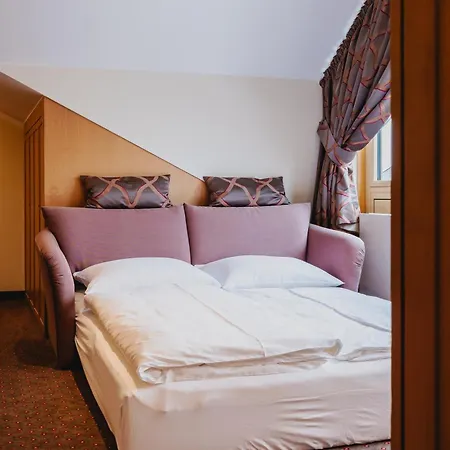 Hachinger Hof Ξενοδοχείο 4*