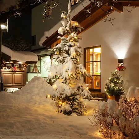 Hachinger Hof Hotel 4*