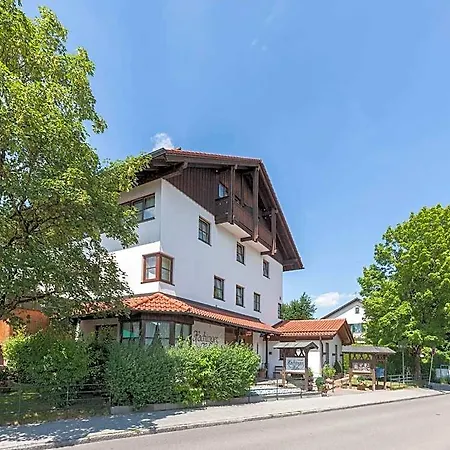 Ξενοδοχείο Hachinger Hof 4*