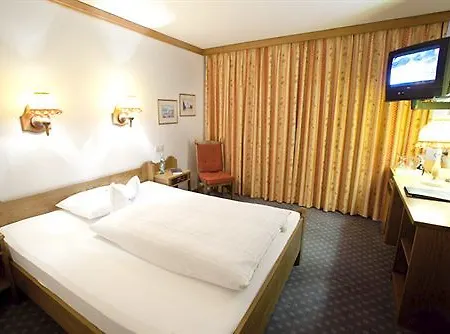 Hotel Hachinger Hof 4*