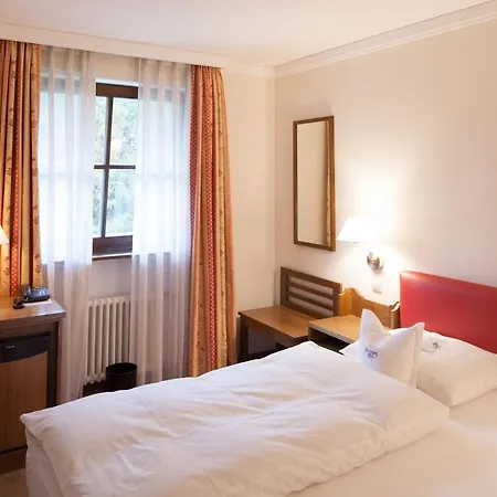 Hachinger Hof Ξενοδοχείο 4*